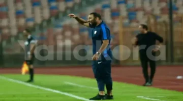 عبد الرؤوف يُلقي محاضرة فنية تحفّز لاعبي الزمالك